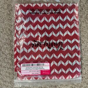 Thirty-One Timeless Memory Pouch Red White Chevron Dash 3885AB710000 NEW
